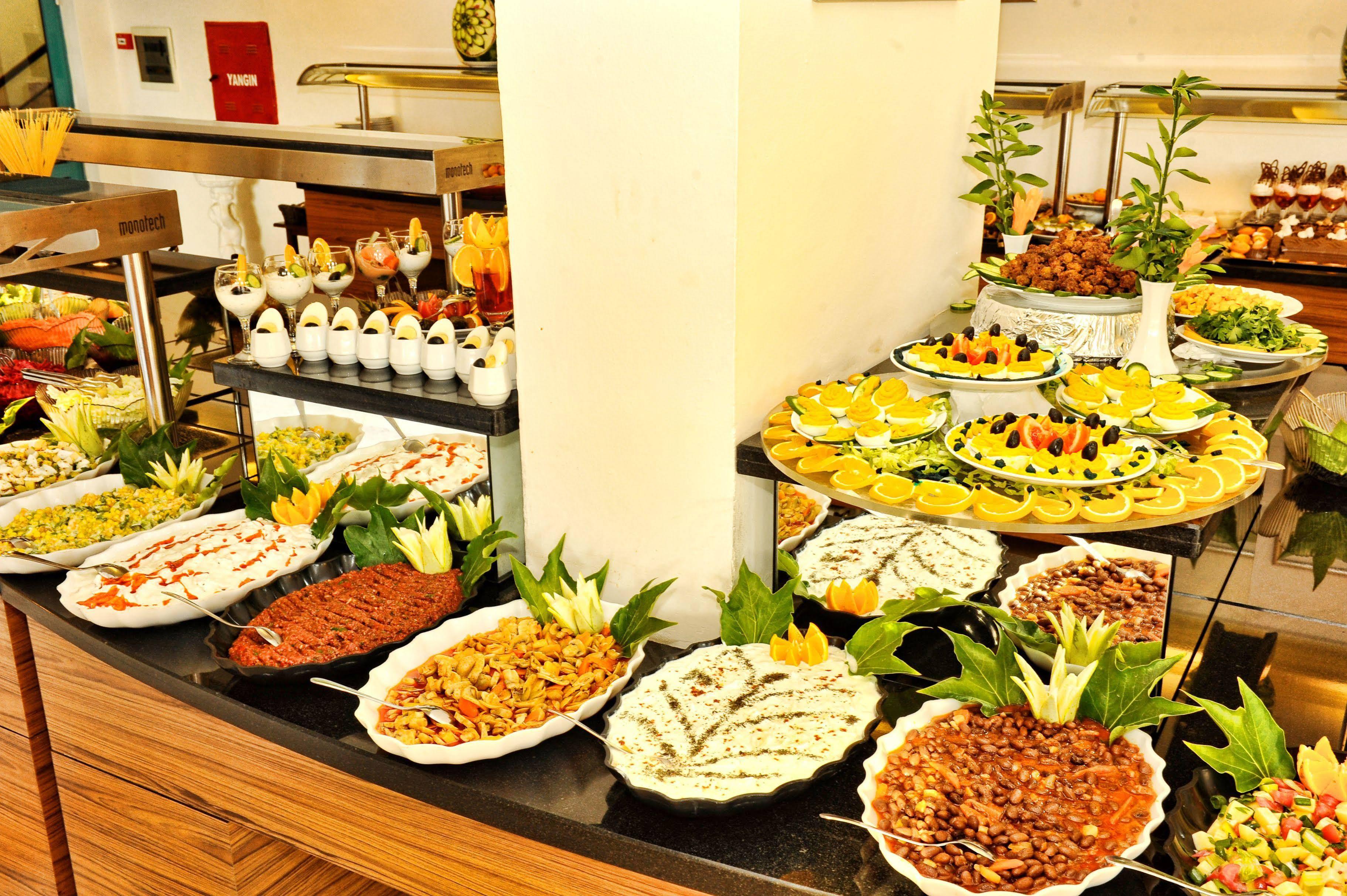Grand Uysal Beach & Spa Hotel อลันยา ภายนอก รูปภาพ